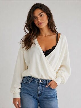 NWT! Free People Anyway tee - gardenia‎